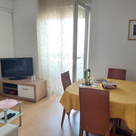 Apartment Mirela 扎达尔 外观 照片